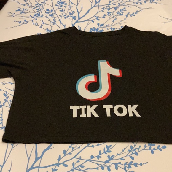 TikTok top & drawstring bag - Picture 2 of 6